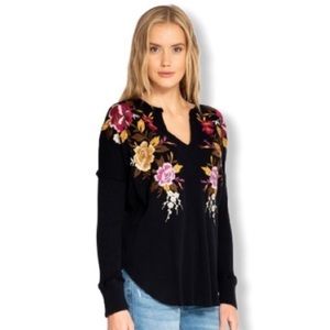 Johnny Was Zosia V-neck thermal Top Size L